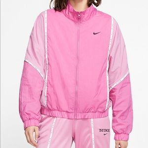 HP🎉 Nike oversize windbreaker, NWOT